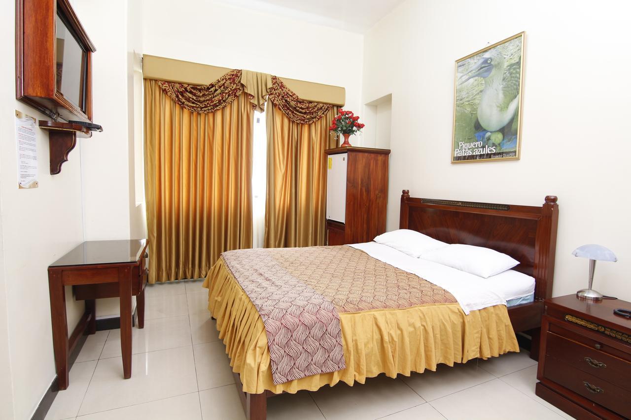 Hotel Versailles Internacional Guayaquil Exterior photo