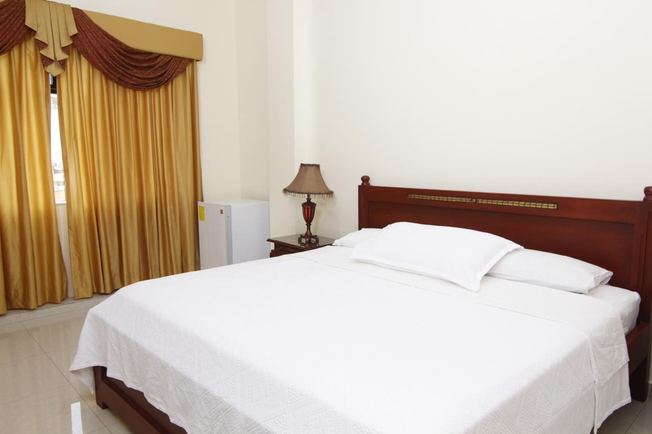 Hotel Versailles Internacional Guayaquil Exterior photo